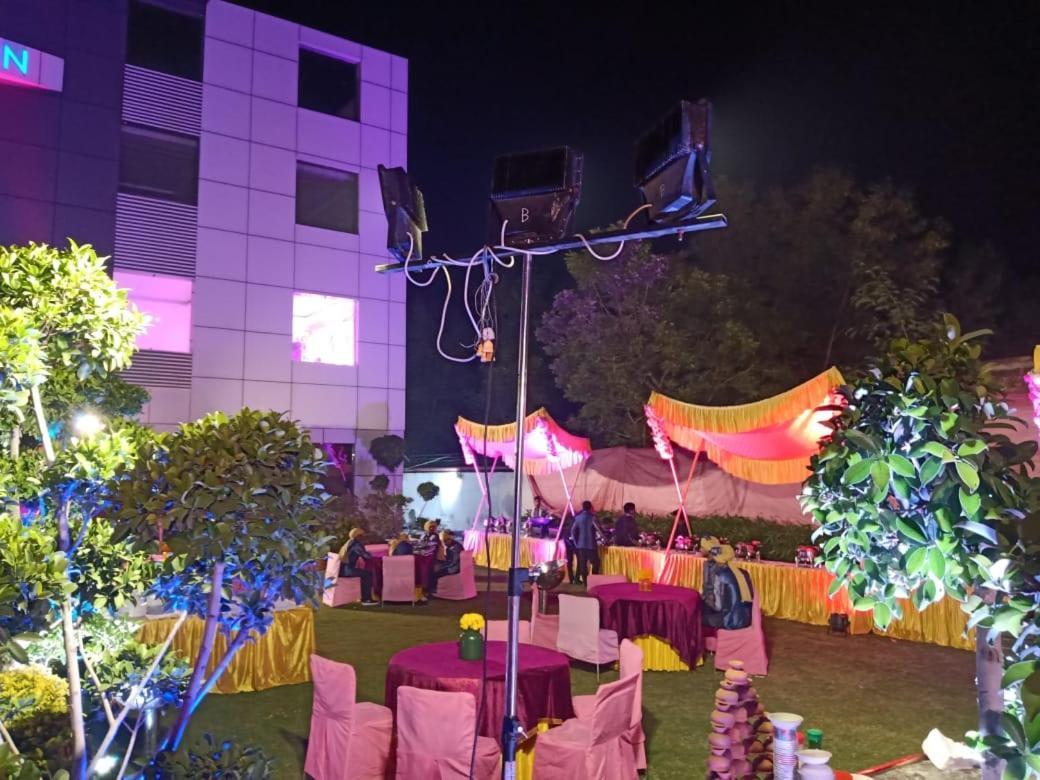 Hotel Sourav Park Inn Agra Agra  Exterior photo
