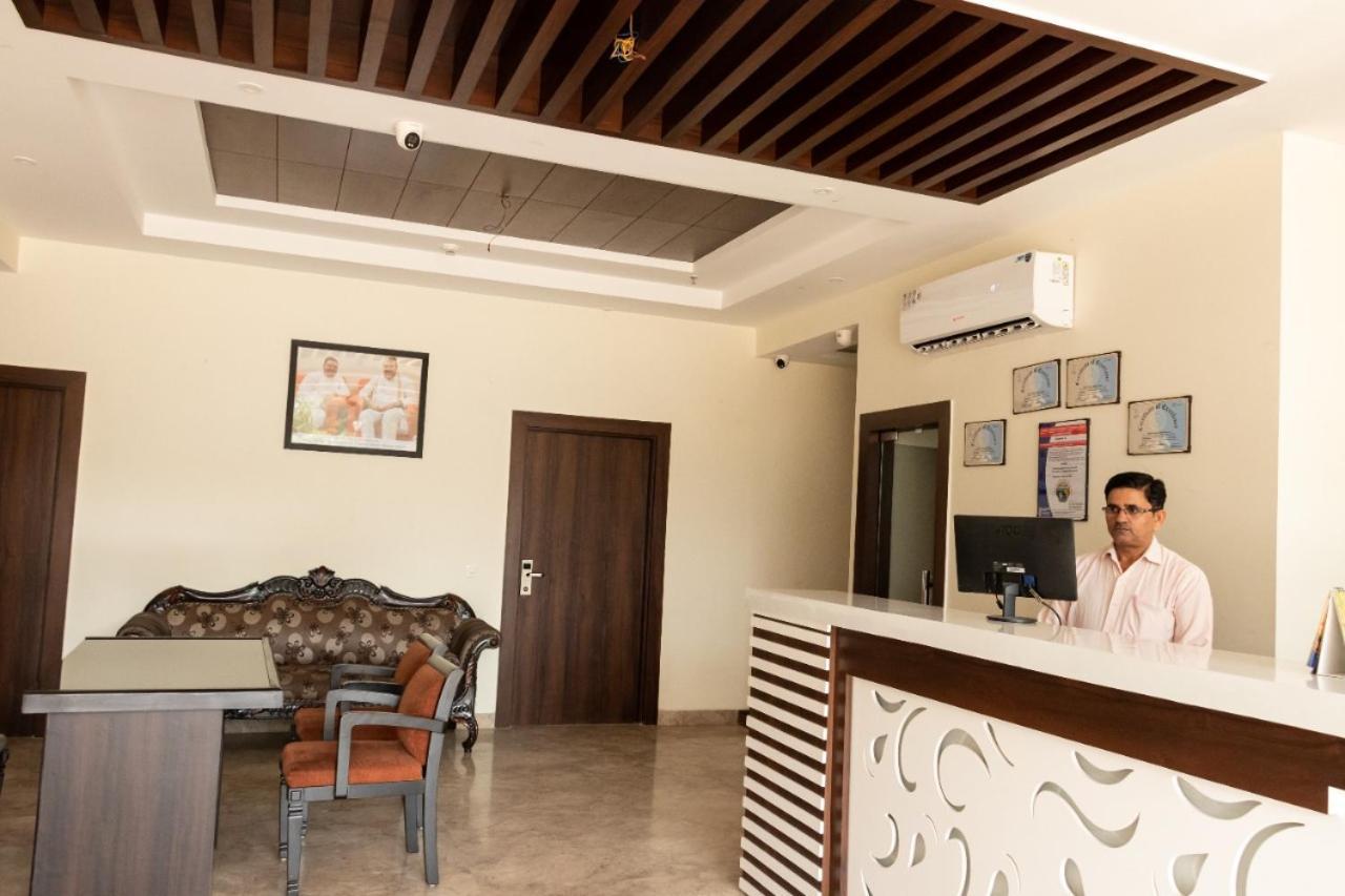 Hotel Sourav Park Inn Agra Agra  Exterior photo